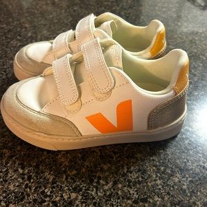 Veja Girl shoes